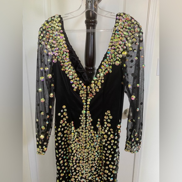 formal Dress - Picture 2 of 3